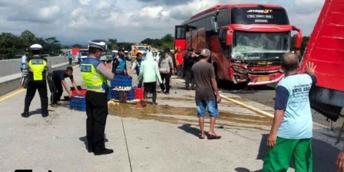 Kecelakaan Beruntun di Tol Semarang-Solo