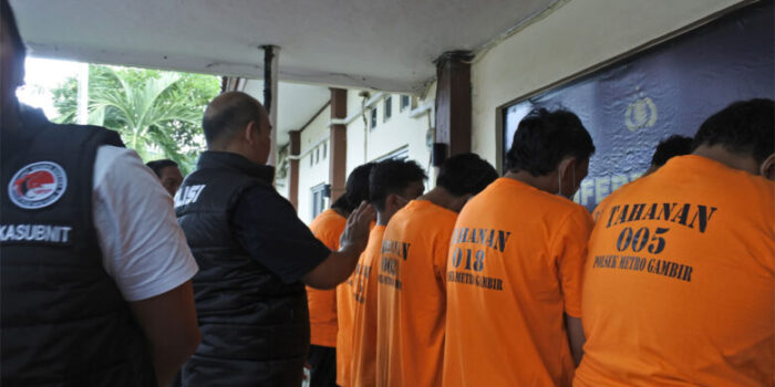 Polisi Ungkap Kasus Penipuan Online Dengan Modus Aplikasi Kencan, 20 Tersangka Diamankan