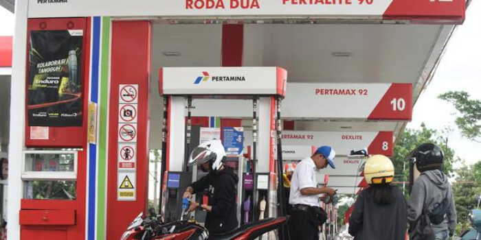 Harga BBM Pertamina Resmi Naik Hari Ini, Pertamax jadi Rp12.900 per Liter