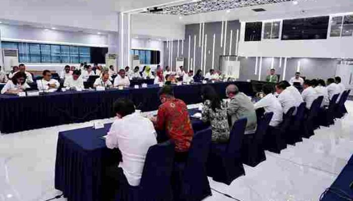 Menteri ATR/Kepala BPN Instruksikan Satker di Daerah untuk Lakukan Peninjauan Sekitar DAS sebagai Langkah Preventif Banjir