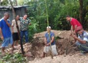 Umat Basis St. Theresia Kalkuta Kupang Bangun Bak Sampah Secara Swadaya
