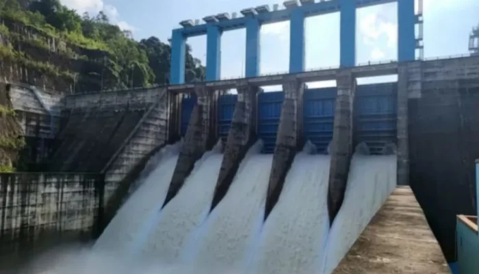 PLTA Koto Panjang Buka Lima Pintu Pelimpah, Warga Sepanjang Sungai Kampar Diminta Waspada