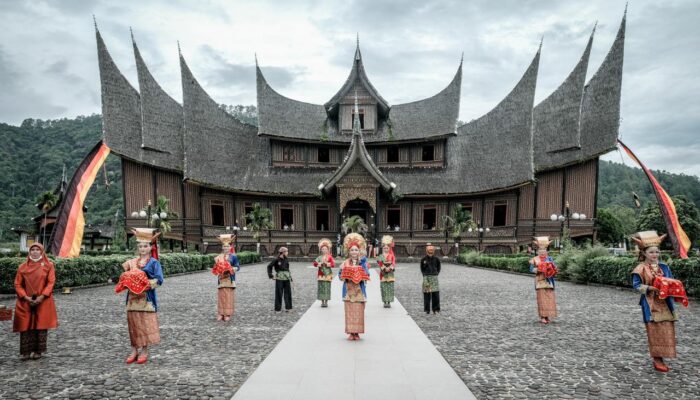 Ini 7 Rekomendasi Tempat Wisata di Sumatera Barat yang Wajib Dikunjungi Bersama Keluarga Selama Liburan Idul Fitri