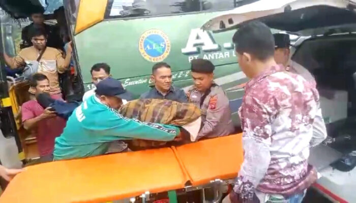 Diduga Serangan Jantung, Penumpang Bus ALS Rute Medan Meninggal di Dharmasraya