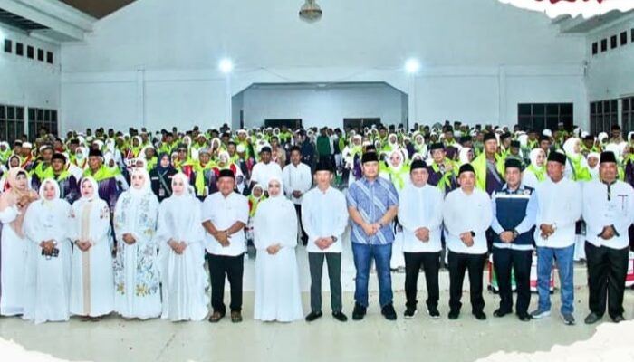 Bupati Maya Lepas keberangkatan Calon Haji Kabupaten Labuhanbatu