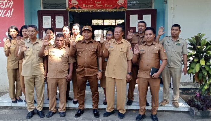 Bupati Sikka Pimpin Rapat Bersama Badan Kesbangpol Kabupaten Sikka: Totalitas Pengabdian ASN