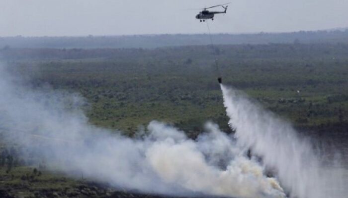 Titik Api Meningkat, Satgas Udara Kerahkan 3 Heli Pemadam dan 2 Pesawat Modifikasi Cuaca