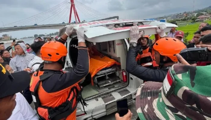 Tim SAR Gabungan Temukan Dua Korban Tenggelam di Danau Toba Meninggal Dunia