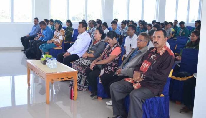 DISKUSI PUBLIK URGENSI KEADILAN EKOLOGIS DI LODA WEE MARINGI PADDA WEE MALALA PERLINDUNGAN PETANI DAN NELAYAN DI TENGAH KRISIS EKOLOGI