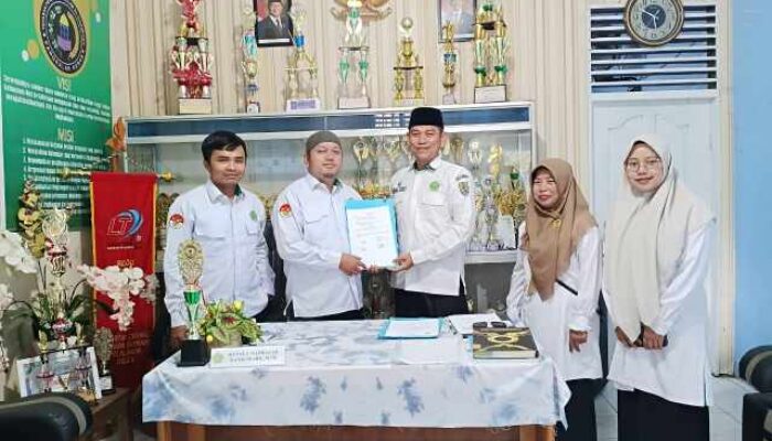 KUA Pangkalan Kuras dan MTs Al-Qasimiyah Sepakat Teken MoU Penyuluhan dan Pembinaan Siswa