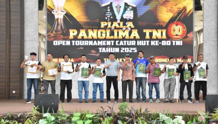 Danrem 031/Wira Bima Resmi Tutup Open Tournament Catur HUT ke-80 TNI