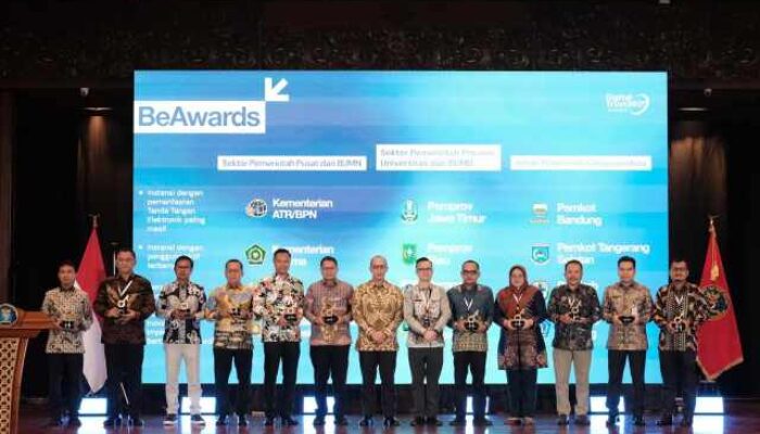 Kementerian ATR/BPN Raih Penghargaan Instansi dengan Pemanfaatan Tanda Tangan Elektronik Paling Masif