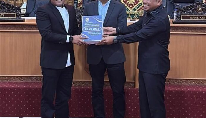 Bupati Pelalawan H. Zukri Hadiri Rapat Paripurna Penyampaian KUA–PPAS APBD 2026