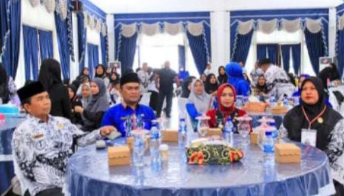 Bupati Labuhanbatu Janji Tingkatkan Kesejahteraan Guru