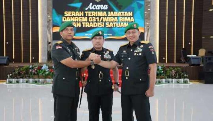 Tongkat Komando Danrem 031/Wira Bima Berpindah, Pangdam XIX/TT Pimpin Sertijab