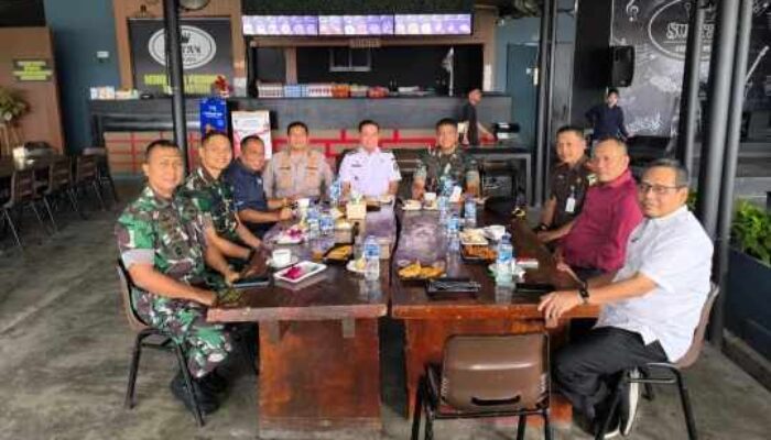 Melalui Coffee Morning, Danrem 031/WB Jalin Silaturahmi dengan Pemda Pelalawan Guna Dukung Program Pemerintah