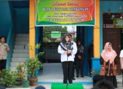 Bupati Afni Serahkan Seragam Sekolah Gratis dari Baznas Siak