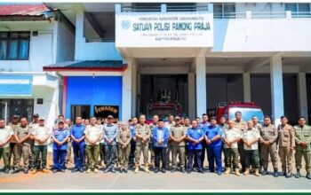 Wabup H.Jamri Periksa Presensi hingga Mobil Damkar Saat Sidak di Kantor Satpol PP