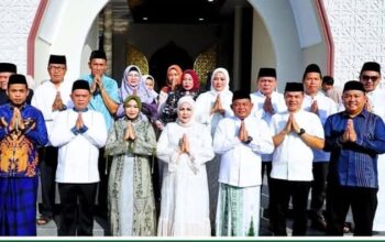Bupati dan Wakil Bupati Labuhanbatu Shalat Idulfitri 1447 H Bersama Ribuan Jamaah di Masjid Raya Al-Ikhlas Ujung Bandar
