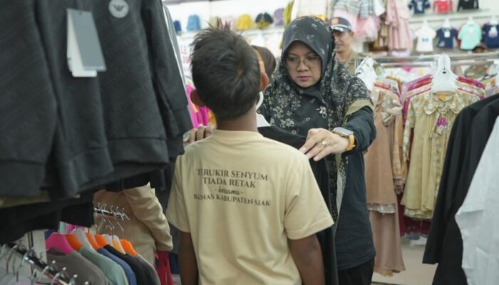 Lewat Program ‘Yatim Bahagia’, Baznas Siak dan Bupati Afni Wujudkan Impian Lebaran Anak Yatim