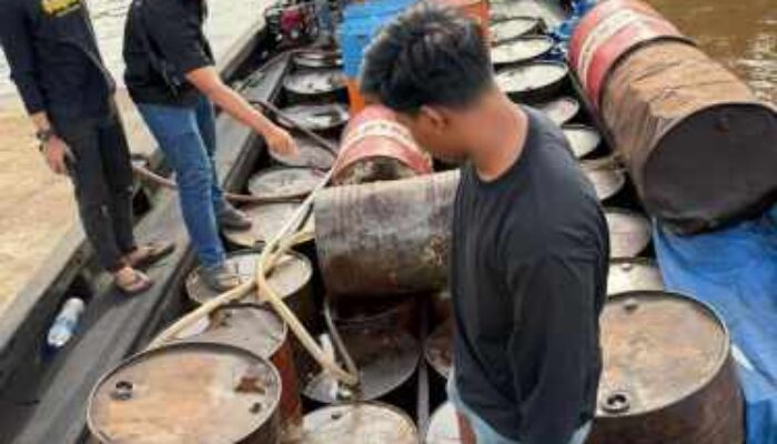 Polda Riau Bongkar Sindikat BBM Subsidi Ilegal di Pelalawan dan Inhil, 10 Ribu Liter Bio Solar Disita