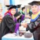 Hadiri Wisuda Lansia Sidaya, Bupati Labuhanbatu Pastikan Berobat Gratis Cukup Bawa KTP