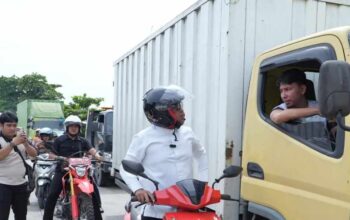 Macet Mengular Sampai 6 Jam, Bupati Pelalawan Instruksikan Pekerjaan Jalan Distop Sementara