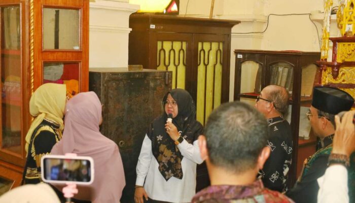 Bupati Siak Bisikkan Harapan Rp20 Miliar ke DPR RI Demi Restorasi Istana