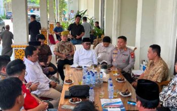 Atasi Kelangkaan BBM Kuala Kampar, Bupati Zukri Pimpin Rapat Bersama Forkopimda, BPH Migas, dan Pertamina