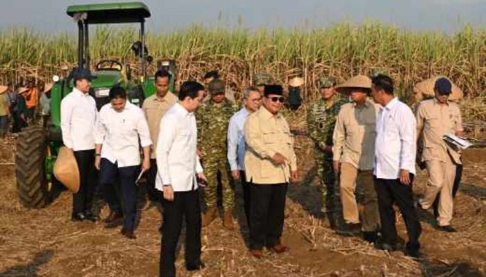 Dampingi Presiden Prabowo Panen Raya di Malang, Menteri Nusron: Ketahanan Pangan Butuh Kepastian Hukum Tanah