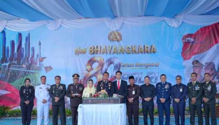 Hari Bhayangkara ke-80, Sekda Siak: Polri Garda Terdepan Jaga Keamanan dan Dukung Pembangunan Daerah