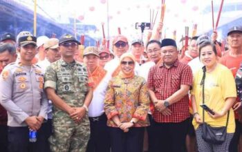 Bupati Labuhanbatu Hadiri HUT Sejit Dewa Tie Hu Ong Ya, Tradisi Bakar Tongkang Meriah di Sei Berombang