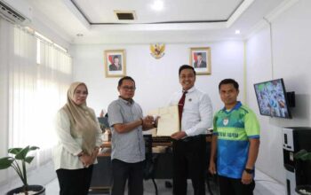 Kantor Pertanahan Kabupaten Agam Serahkan Sertipikat kepada Kemenag, Perkuat Pengamanan Aset Negara