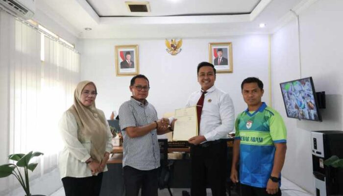 Kantor Pertanahan Kabupaten Agam Serahkan Sertipikat kepada Kemenag, Perkuat Pengamanan Aset Negara