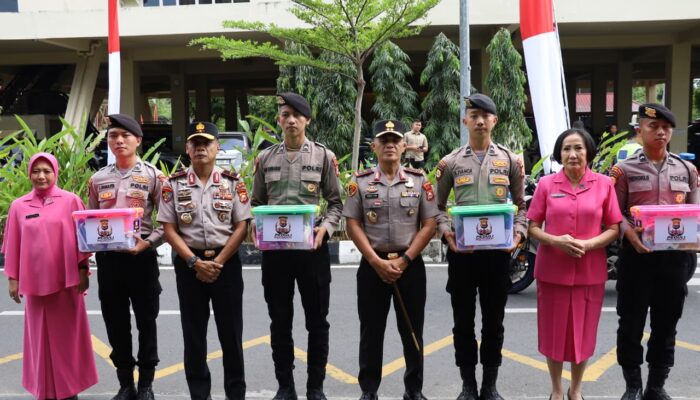 Wujud Kepedulian Antarsesama, Kapolda Bengkulu Lepas Bantuan Kemanusiaan untuk Korban Gempa NTT