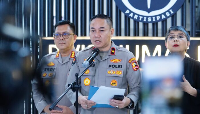 Polri Kirim Bantuan Logistik dan Oksigen untuk Dukung Penanganan Karhutla di Sejumlah Wilaya