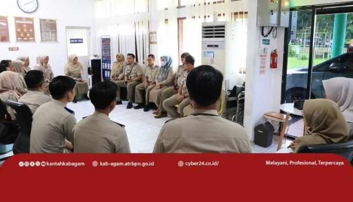 Kantah Agam Perkuat Kesiapan Petugas Loket melalui Briefing Pelayanan