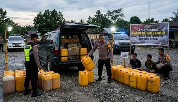 Modifikasi Tangki Mobil, Dua Pelaku Mafia BBM Subsidi di Inhu Ditangkap Polisi