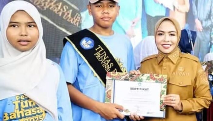 Bupati Maya Hasmita Membuka Gebyar Kreativitas dan Inovasi Pendidikan Menuju Labuhanbatu Cerdas Bersinar