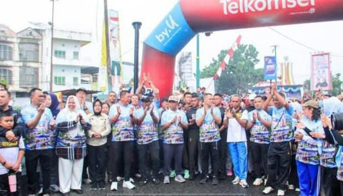 Semarak HUT ke-81 Labuhanbatu: Bupati Maya Hasmita Jalan Santai Bersama Ribuan Warga