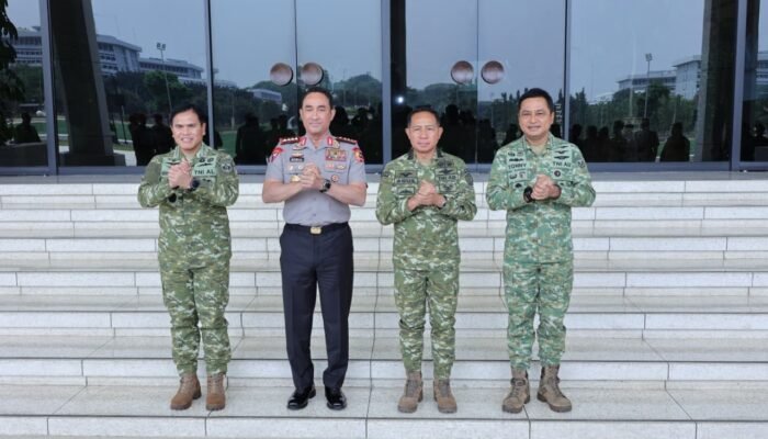 Kapolri Silaturahmi ke Panglima TNI, Perkuat Sinergi Jaga Stabilitas Keamanan  Jakarta — Kapolri Jenderal Polisi Suyudi