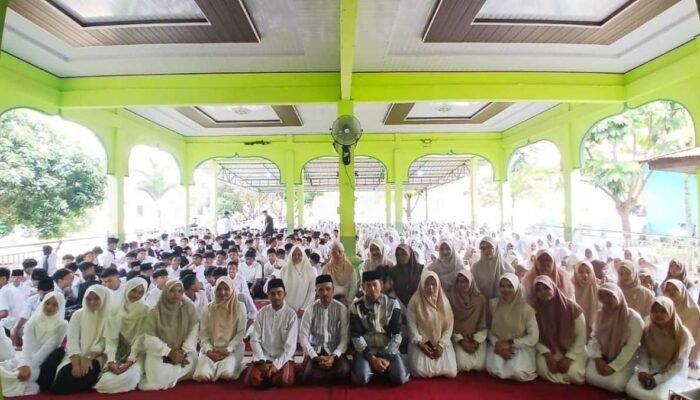 Hari Santri 2026 YPI Al-Qasimiyah: Penyuluh KUA Pangkalan Kuras Tekankan Pentingnya Akhlak Santri