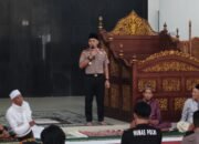 Tak Sekadar Ibadah, Jumat Keliling Kapolda Bengkulu Jadi Momentum Perkuat Silaturahmi dan Kepedulian kepada Masyarakat Lebong