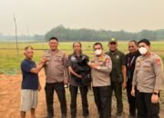 Tak Hanya Padamkan Api, Polri Selamatkan Anak Beruang Madu Terdampak Karhutla