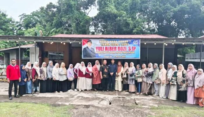 Reses DPRD Pessel Yuli Alber Rozi Serap Aspirasi Guru SD Bayang Terkait Sarana Sekolah