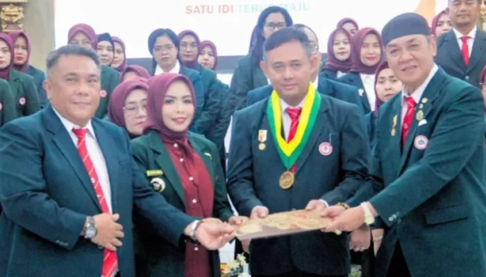 Pelantikan Pengurus IDI Labuhanbatu: Bupati Maya Tegaskan Profesionalisme Dokter