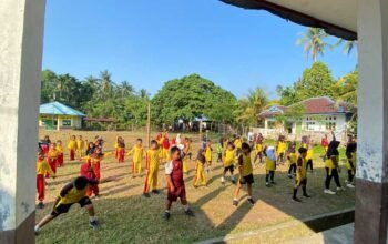 Ekstrakurikuler Bola Voli dan Sepak Bola SDN 83 Kaur Asah Bakat Siswa